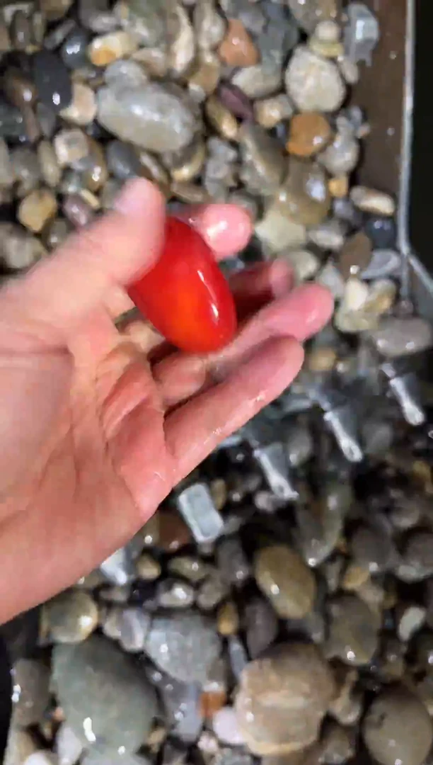 未镶嵌和田玉挂件中国红红红火火鸿运当头