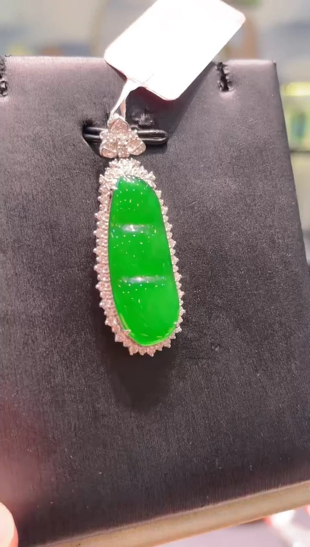 【闪购商品】翡翠颈饰18K金镶嵌天然A货翡翠A70