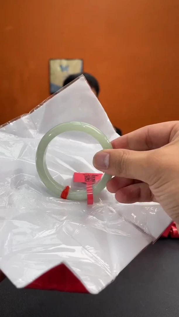 未镶嵌手镯翡翠翡翠手镯