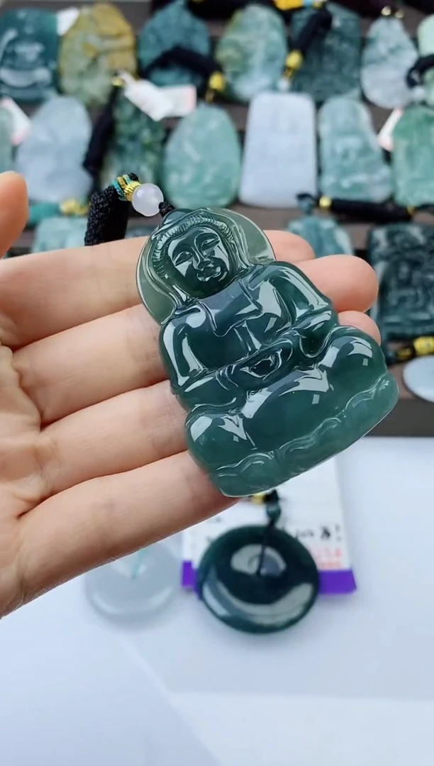翡翠未镶嵌颈饰