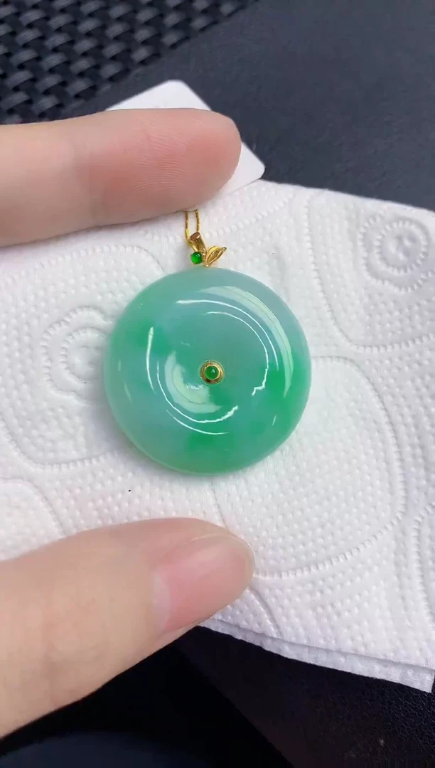 颈饰18K金镶嵌翡翠天然翡翠缅甸A货