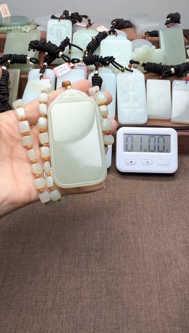 颈饰未镶嵌和田玉坦*1