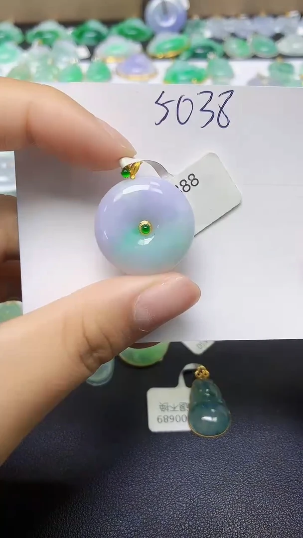 翡翠18K金镶嵌颈饰 天然缅甸翡翠A货