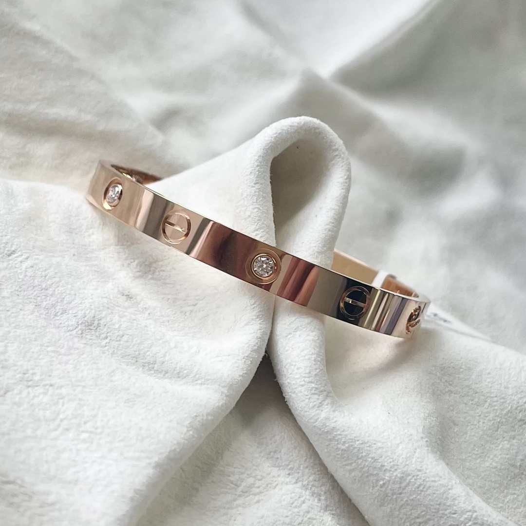 18k金天然钻石宽版经典四钻手镯质感奢华卡款love手镯 实心重金版