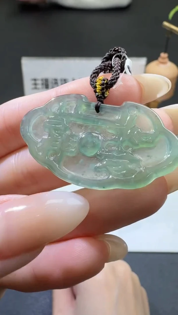 【闪购商品】翡翠颈饰未镶嵌00056659