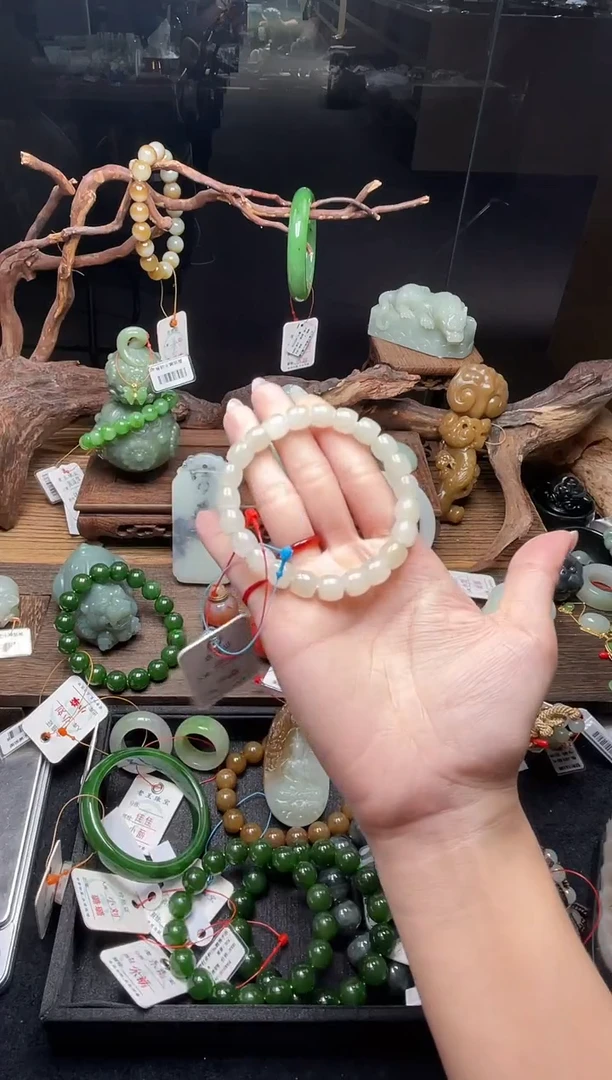 手串未镶嵌和田玉卡9新疆于田 极限弧9011375