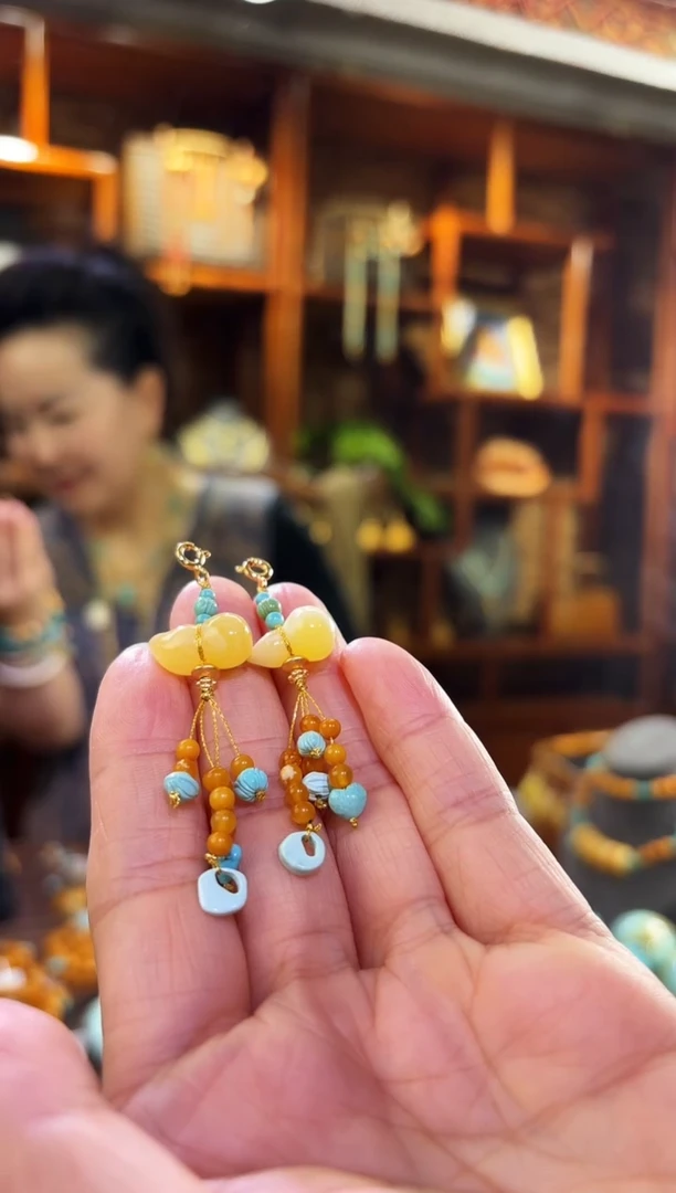 【闪购商品】琥珀裸石未镶嵌滴溜多样发其一