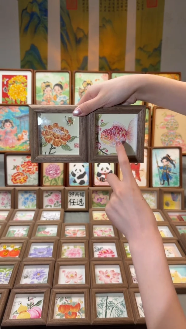 国画小山茶 桃花金鱼 一组11