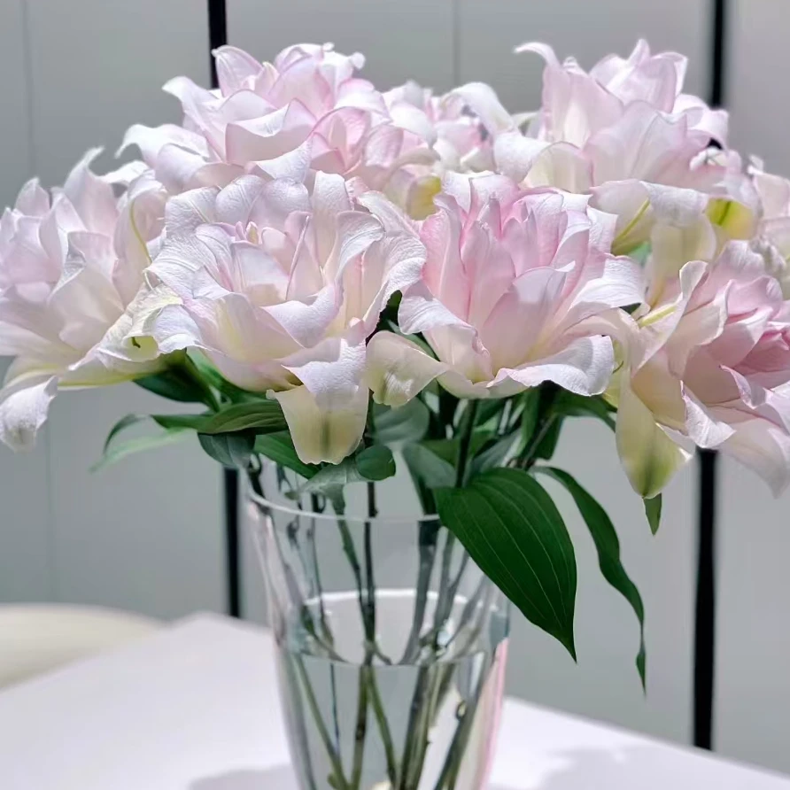 【次日达·冰美人重瓣百合9个花苞】生活鲜花·全场任意两单顺丰送货上门今天拍明天到·基地直发现采现发售后无忧