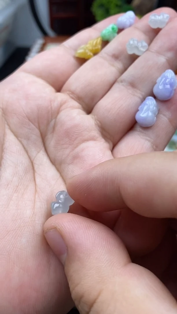 未镶嵌挂件翡翠?****?翡翠