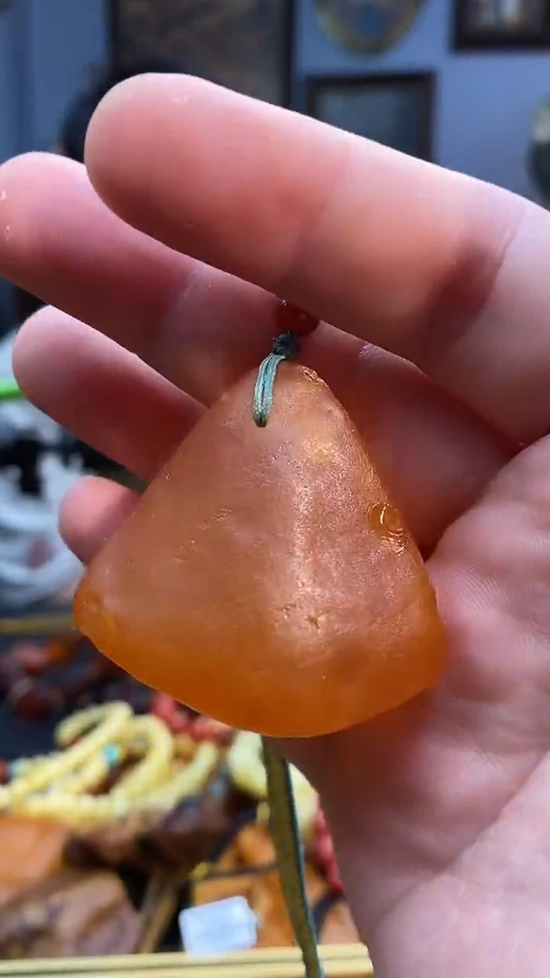 琥珀颈饰未镶嵌吊坠