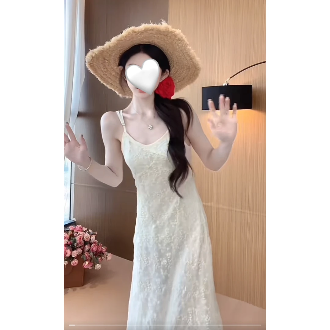 新款法式蕾丝吊带A字连衣裙气质高级感长裙（无胸垫）