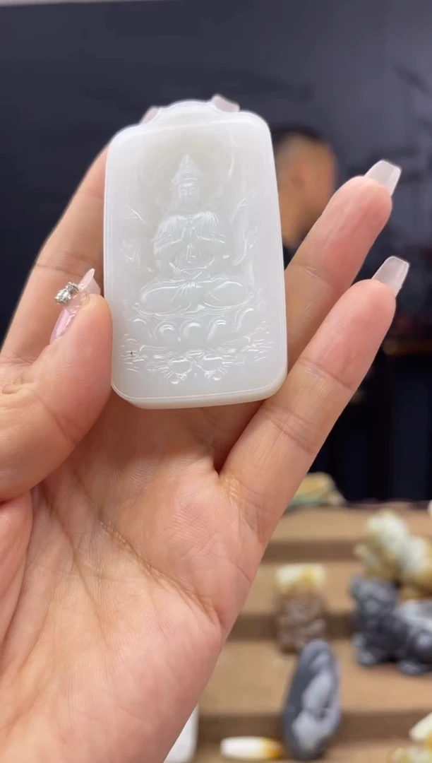 颈饰未镶嵌和田玉1