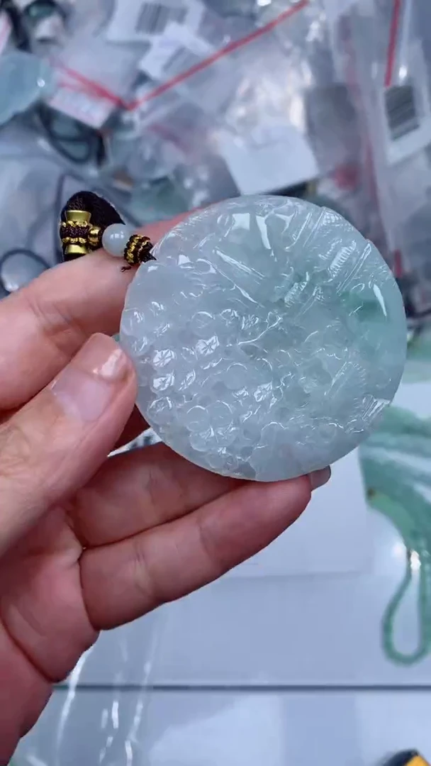 颈饰未镶嵌翡翠吊坠