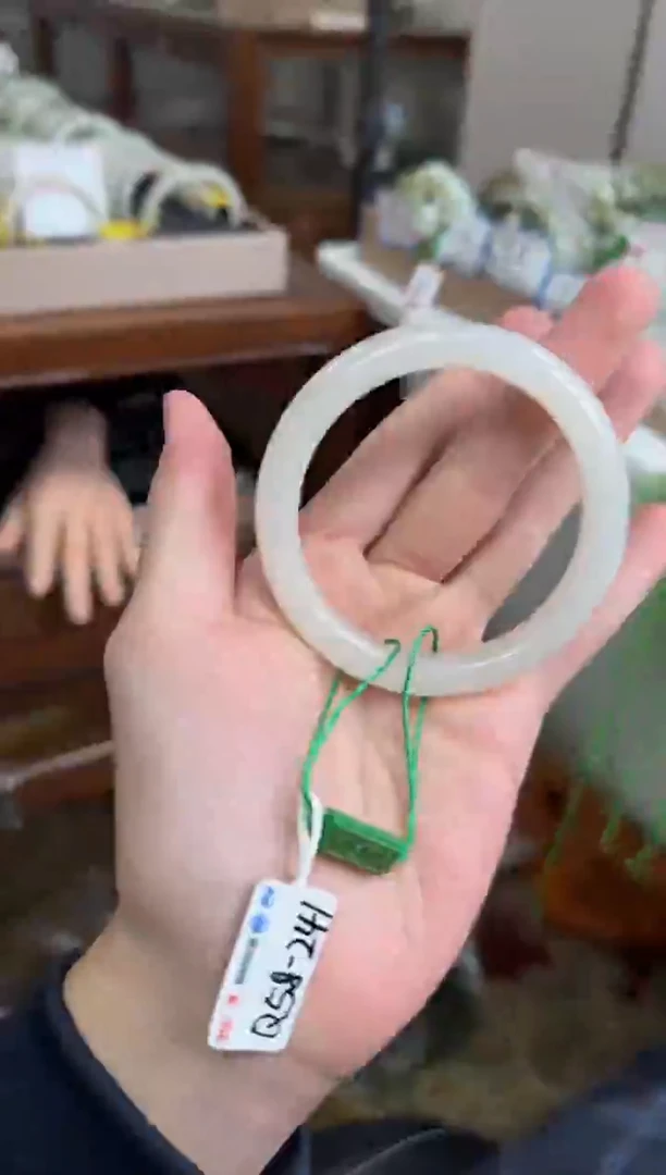 未镶嵌手镯和田玉57