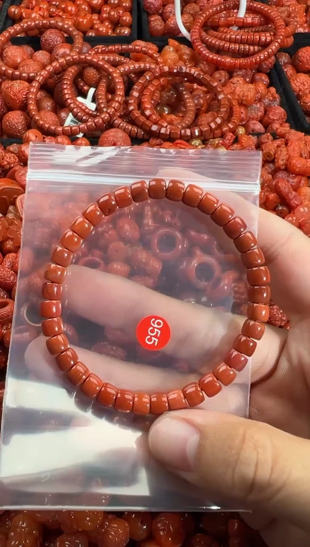 南红玛瑙未镶嵌颈饰1