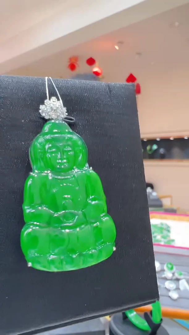 【闪购商品】翡翠吊坠(不含链)18K金镶嵌