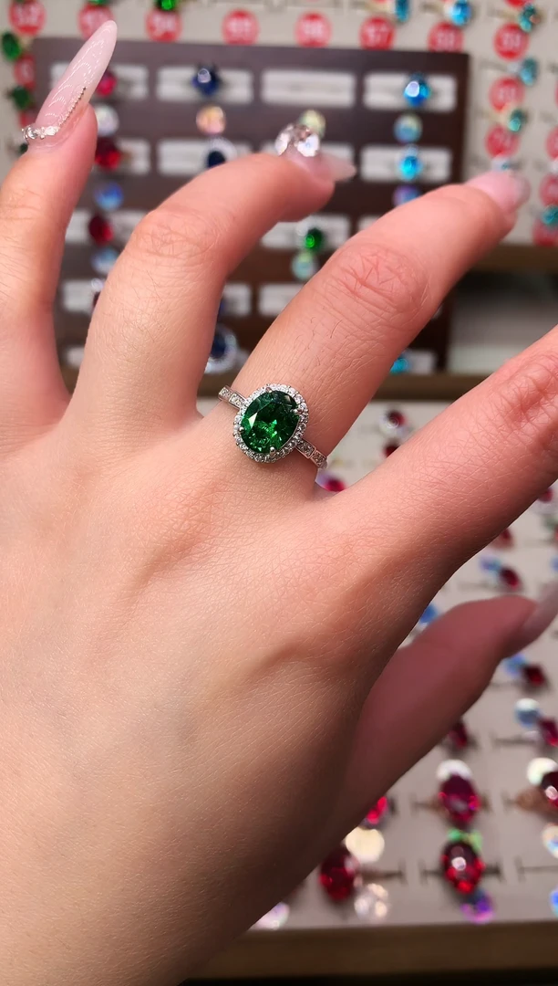 银S925镶嵌透辉石戒指7*9 银托