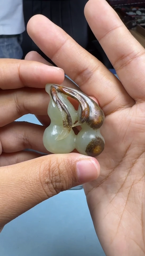 和田玉未镶嵌颈饰1