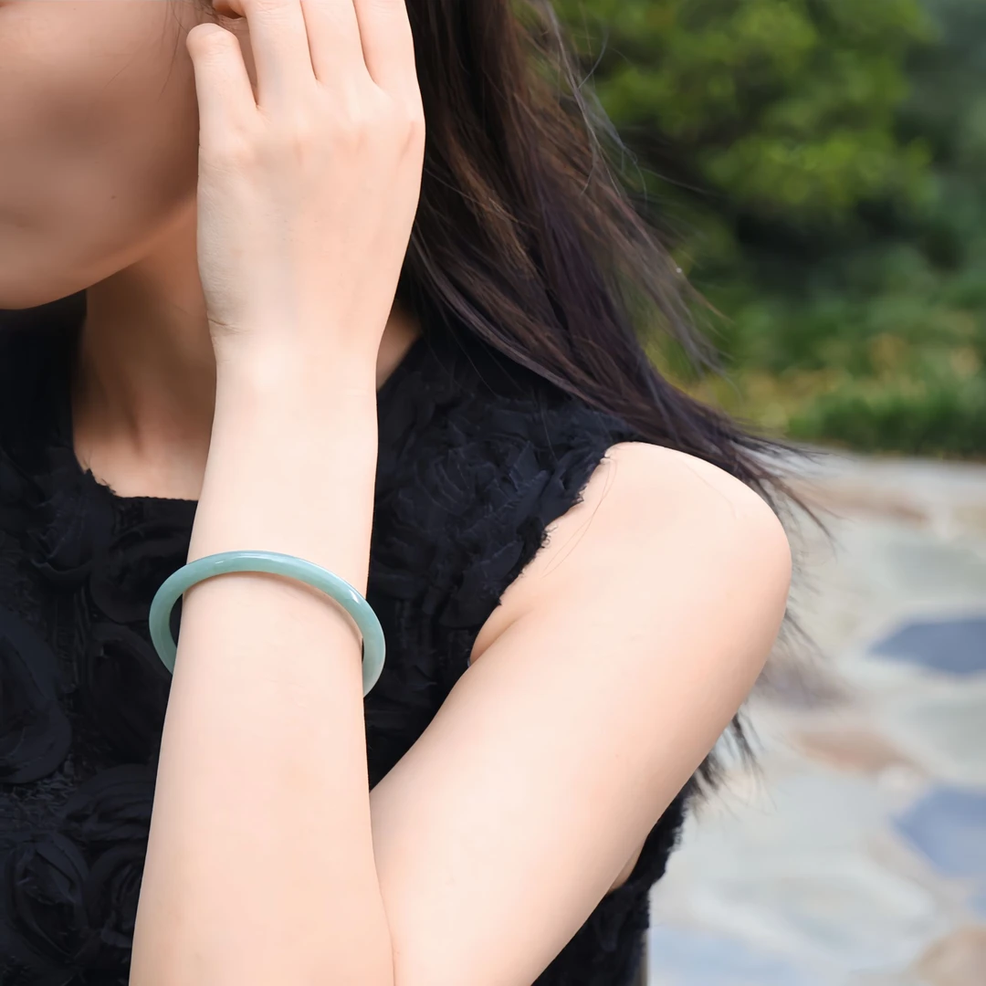 底妆细腻新款天然A货翡翠高冰叮当手镯百搭气质简约女KBR50511007