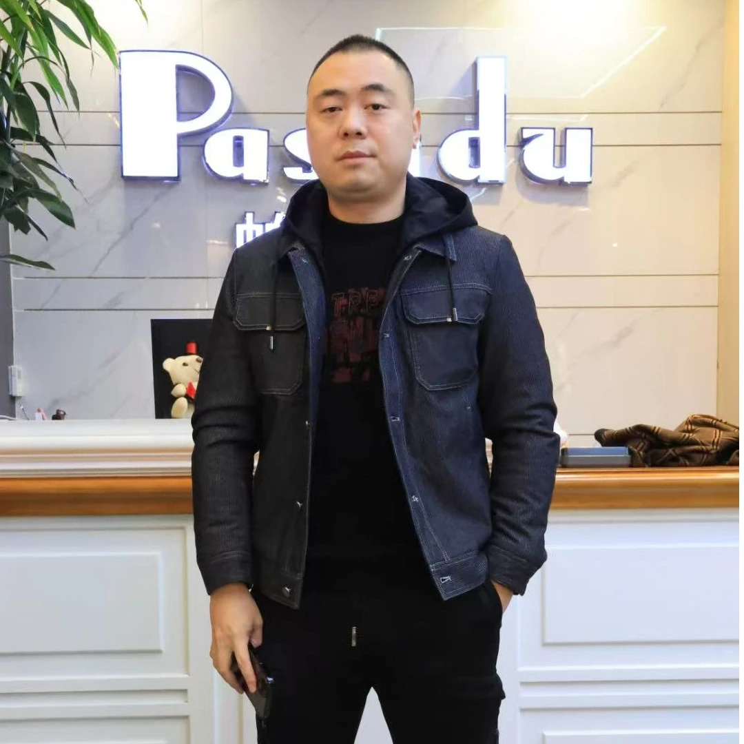 帕萨度男士时尚休闲短款连帽牛仔羽绒服WF90086