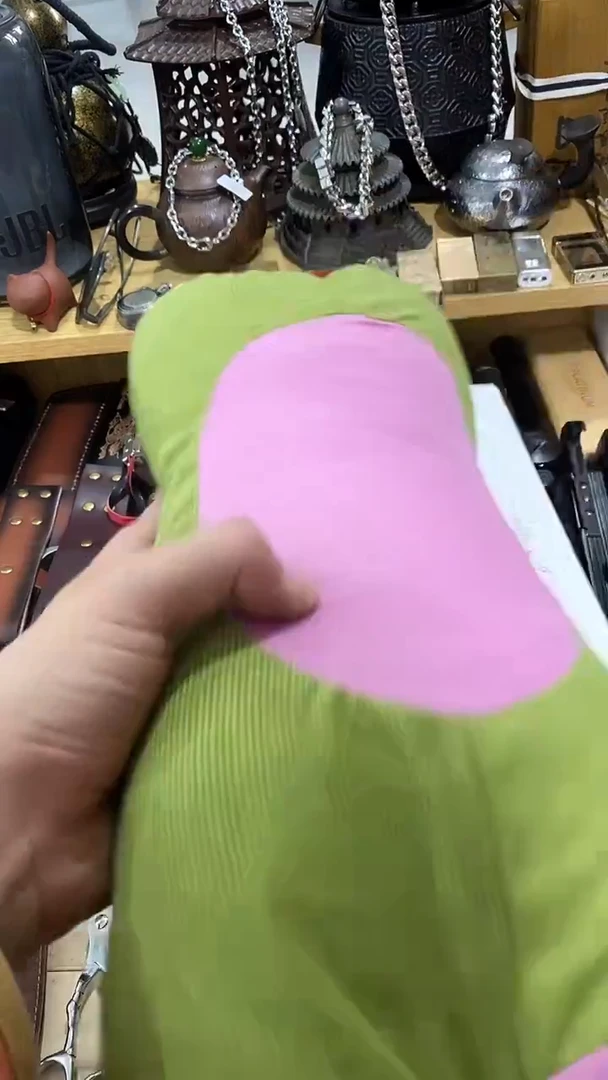 瓷片闪购商品  如图所示
