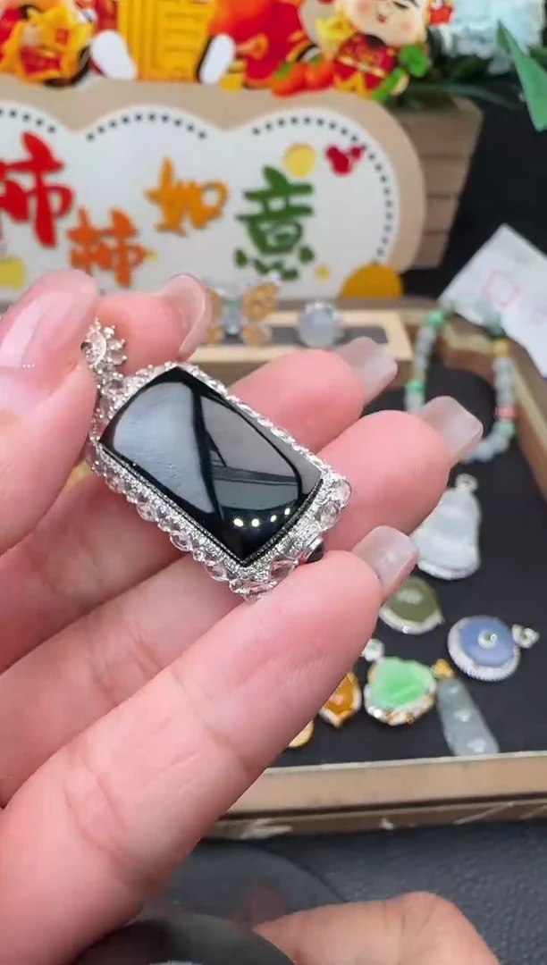 吊坠(不含链)18K金镶嵌翡翠勿拍