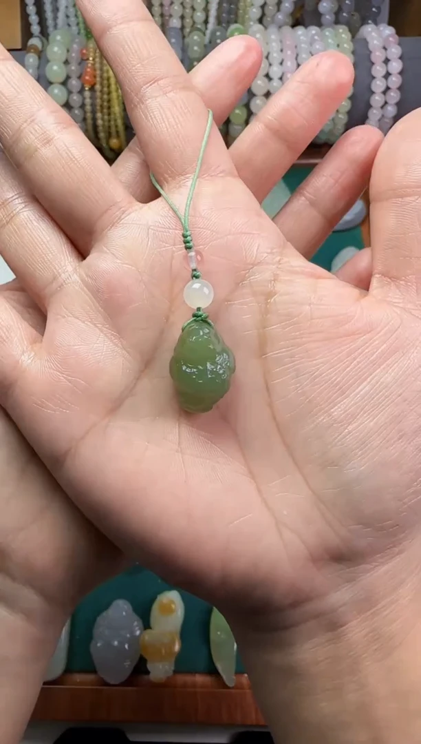 【闪购商品】和田玉无未镶嵌金蟾手机挂