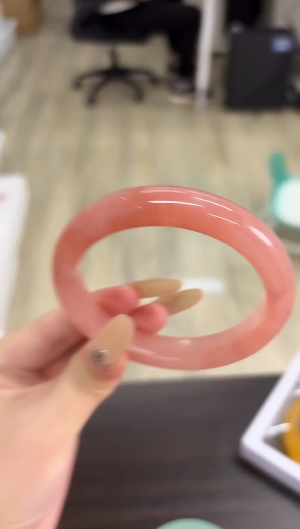 未镶嵌手镯石英质玉75-63F