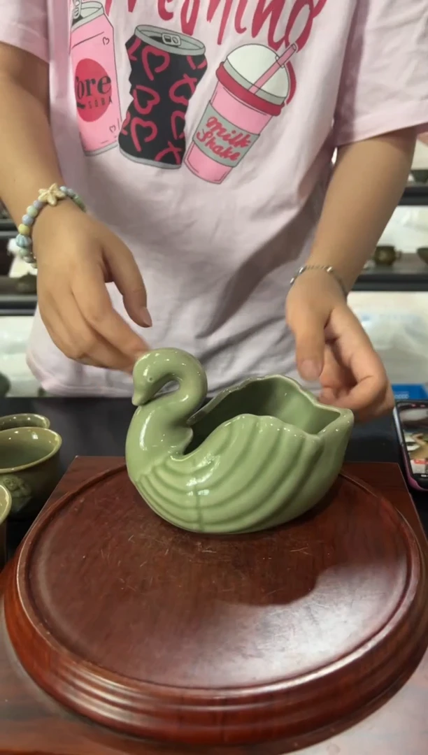 耀州窑青瓷天鹅杂物罐