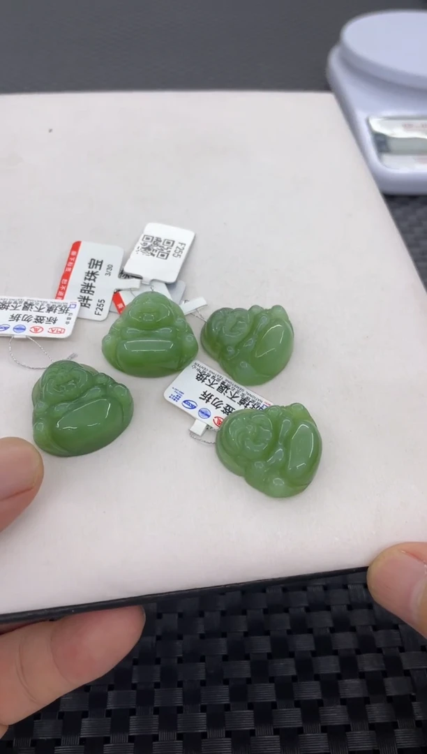 和田玉未镶嵌颈饰佛公（多样性发一件）F255