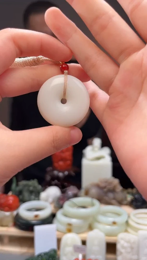 颈饰未镶嵌和田玉吊坠35