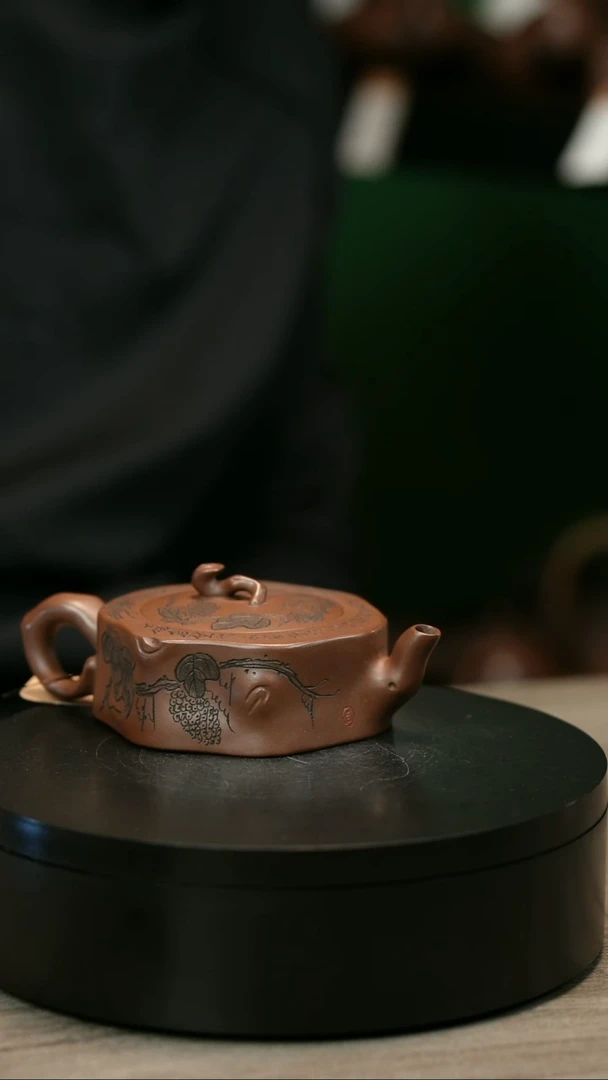 茶壶紫砂不**弃H1460赵信军扁松桩