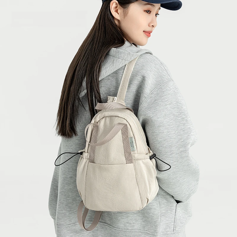 莱夫2025新款秋冬休闲轻便斜挎包户外运动高端旅游小背包双肩包女