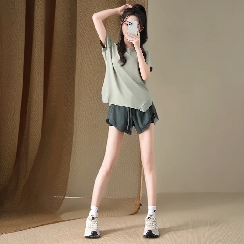 宽松速干女健身衣2025晨跑服新款女装短裤跑步瑜伽服t恤运动套装