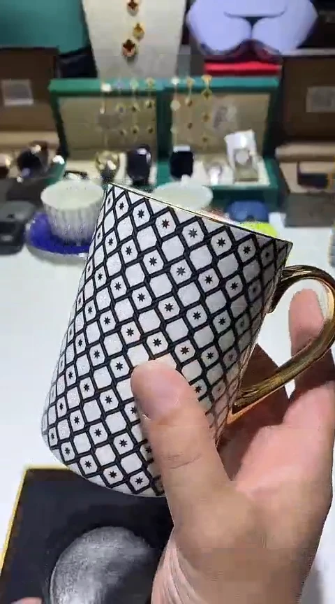 瓷片生活的本意就是开心@@1