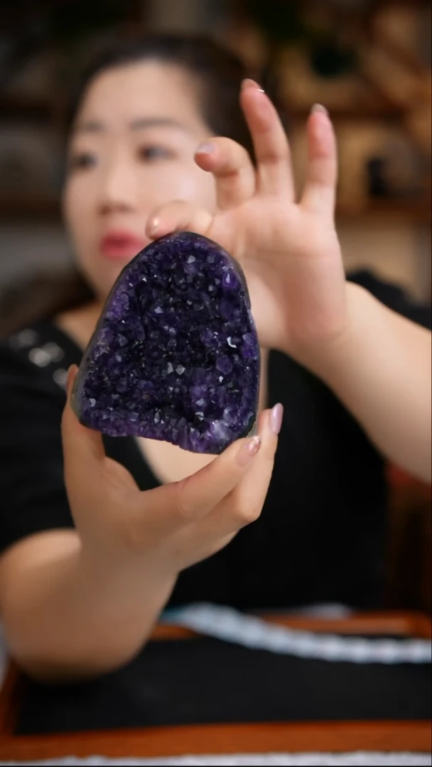 水晶珠宝半成品未镶嵌紫晶洞D672