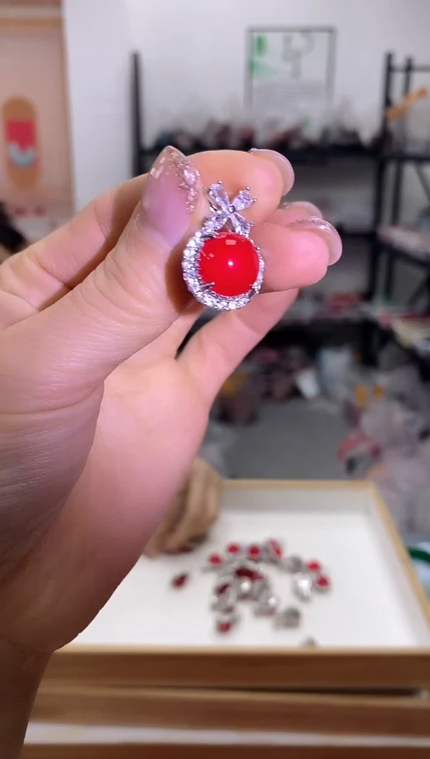 未镶嵌手串玛瑙/玉髓吊坠hjt