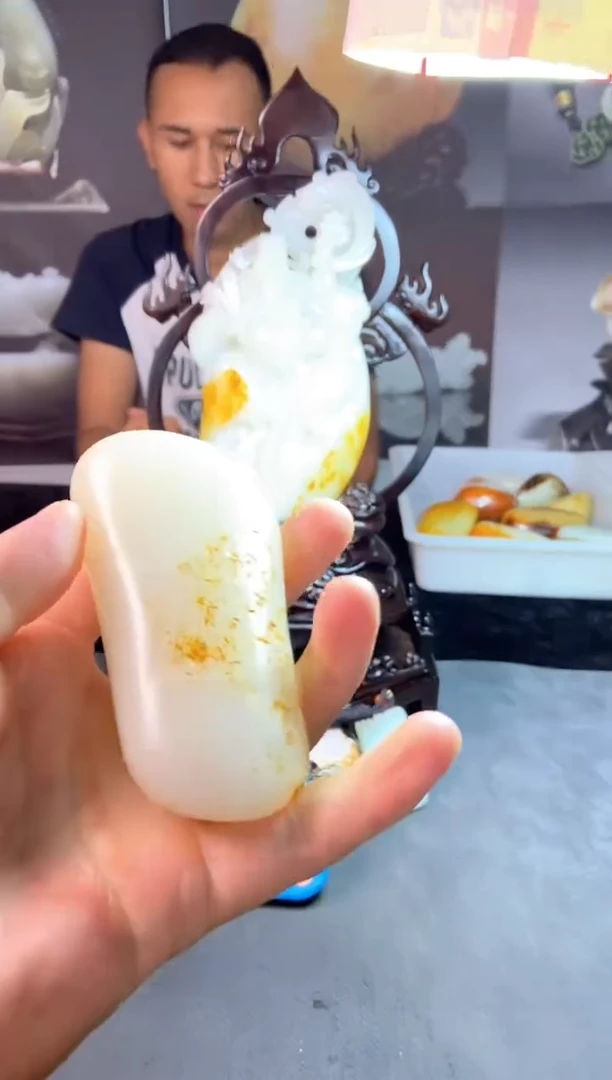 未镶嵌和田玉把件得****.和田玉