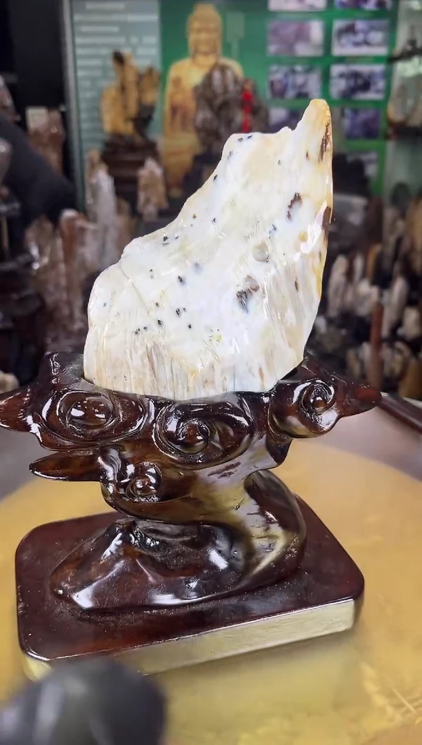 缅甸天然树化玉摆件