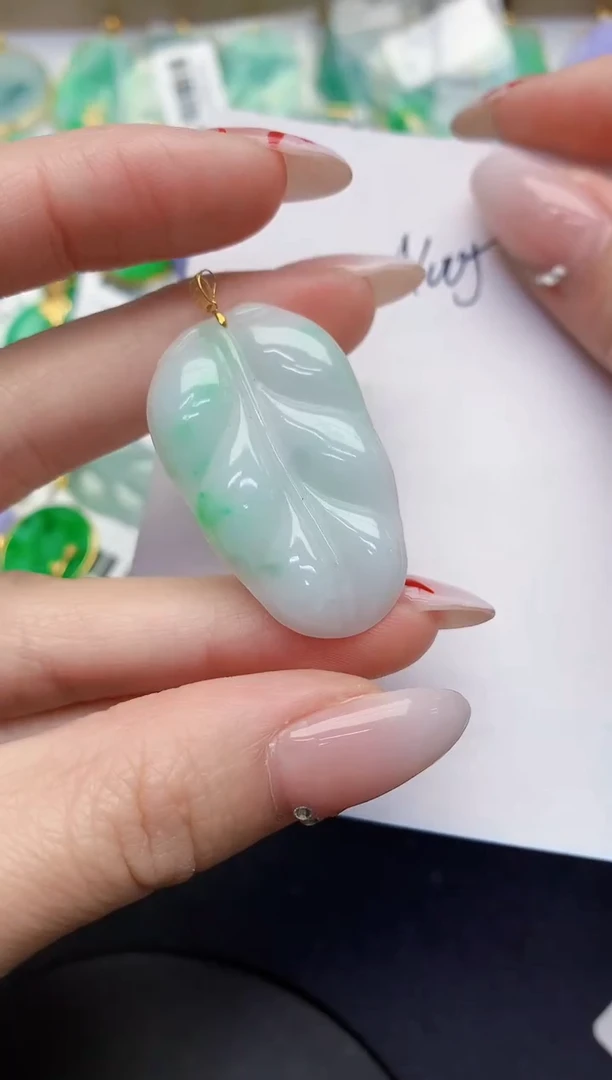 【闪购商品】翡翠颈饰18K金镶嵌0000000000