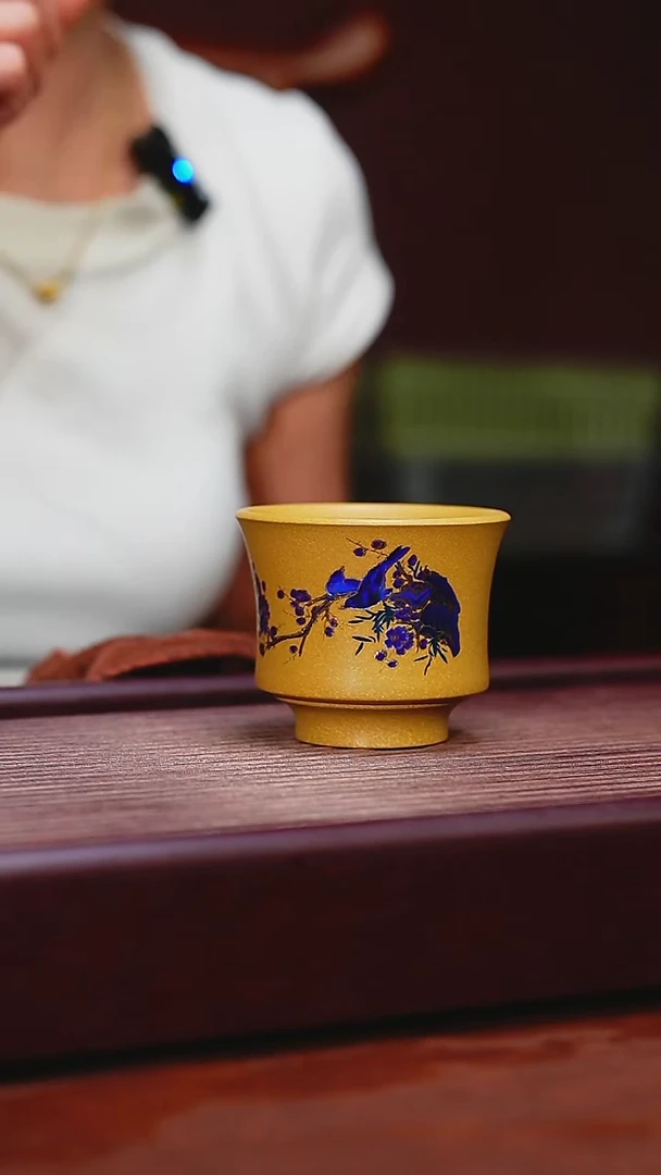 宜兴原矿紫砂   黄段珐琅彩梅花