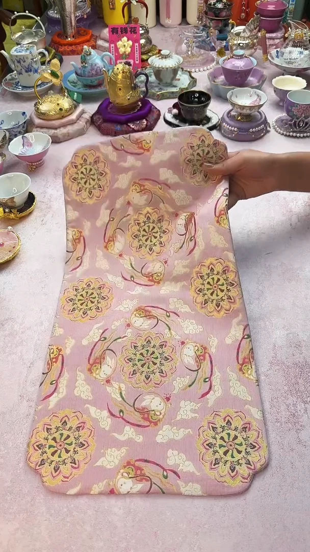 92宋锦飞天小兔茶席