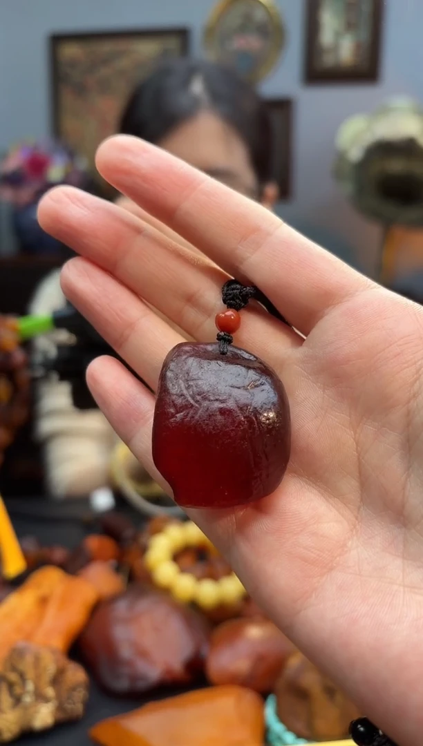 琥珀颈饰未镶嵌吊坠