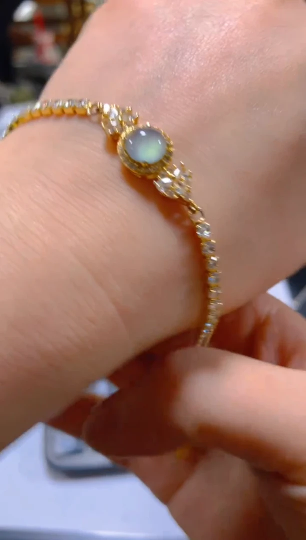 未镶嵌手链翡翠多样性发一