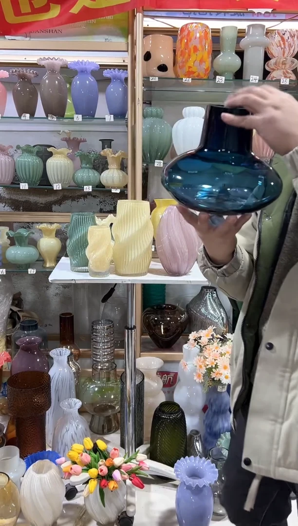 【闪购商品】无铅玻璃蓝色大肚花瓶微瑕介意勿拍