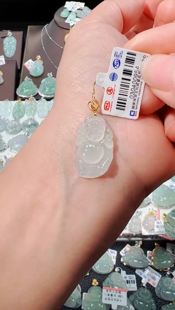 【闪购商品】翡翠吊坠(不含链)18K金镶嵌财神爷吊坠95A