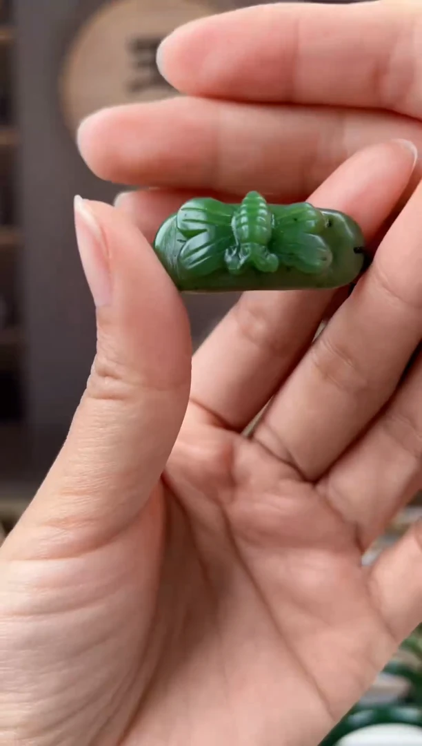 颈饰未镶嵌和田玉拍一发一，拍一发一