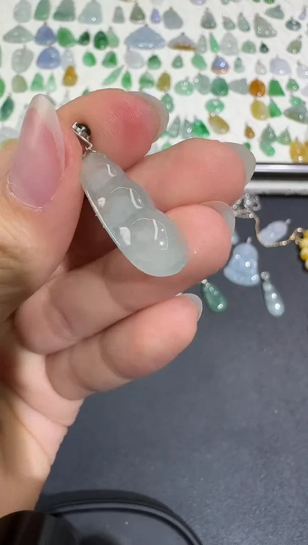 翡翠18K金镶嵌颈饰X0628-1501-586