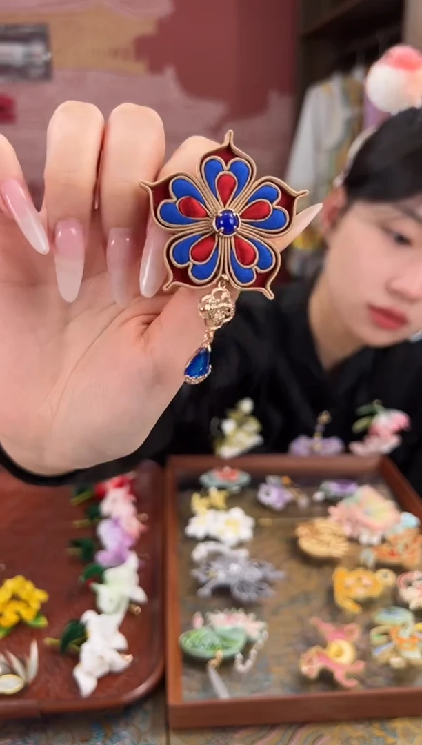 刺绣苏绣世家非遗手工（胸针）